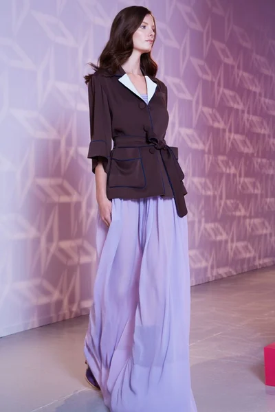 Look 10
